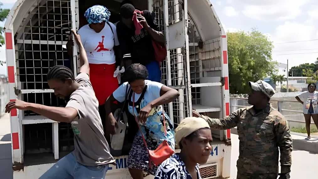 Militares están implicados en tráfico de haitianos, según Comandante del Ejército